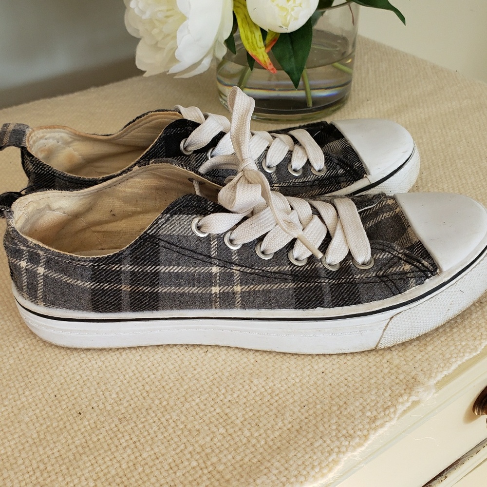 Plaid Sneakers Size 7/8